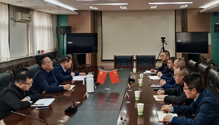 甘肅建投生態公司與蘭州市南北兩山生態發展中心交流座談